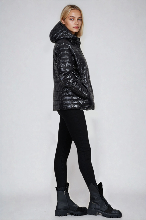 Дамско двулицево яке в черно с геометричен принт и качулка