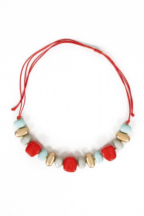 Дамско колие с едри камъни в червено, златно и синьо