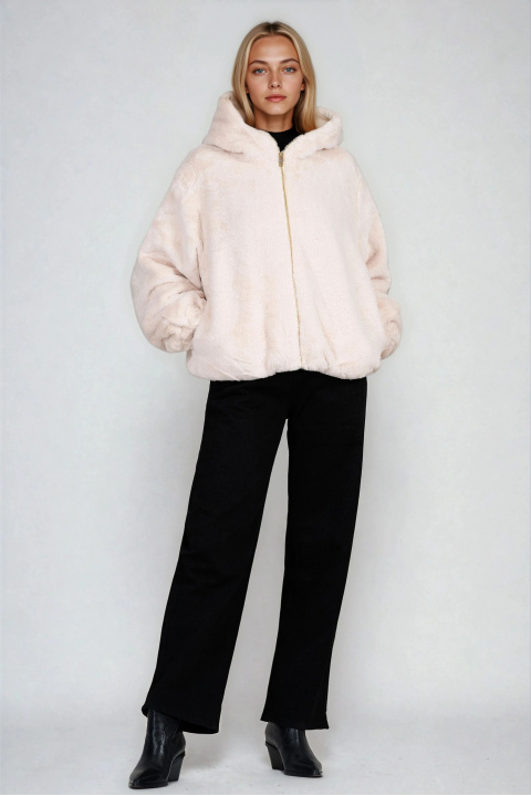 Дамско късо пухено палто в светлобежово с качулка