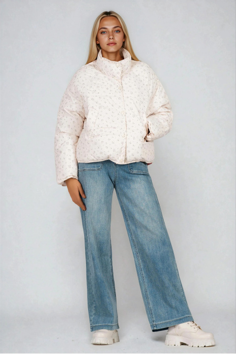 Дамско късо яке тип бомбър в цвят екрю с принт ситни цветя