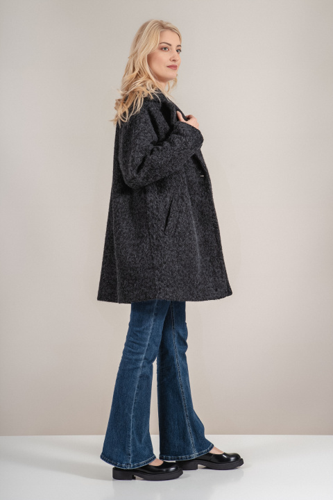 Дамско мъхесто палто в черно със свободна кройка
