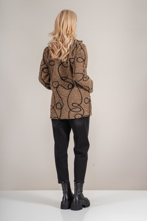 Дамско мъхесто палто в цвят тютюн с черен абстрактен принт