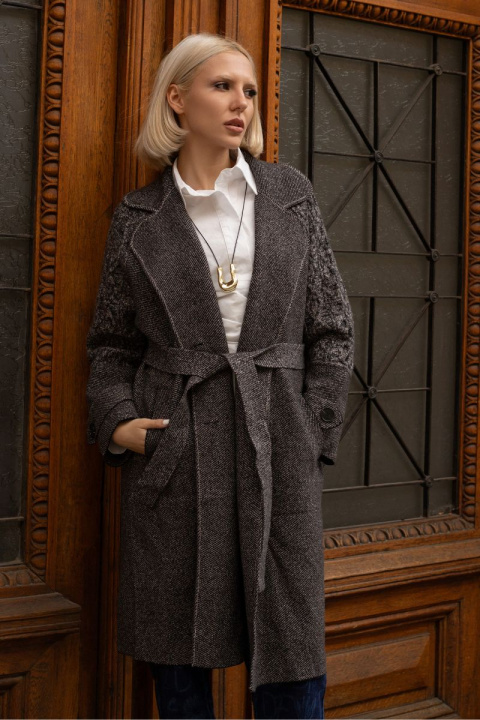 Дамско плетено палто в черен меланж с колан