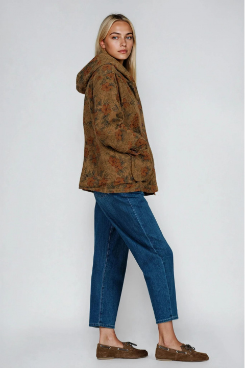 Дамско преходно яке от памук в цвят милитъри с цветен принт и качулка