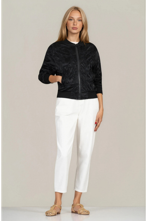 Дамско тънко яке в черно с цип и релефна текстура