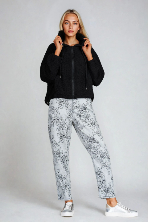 Дамско тънко яке в черно с намачкан ефект