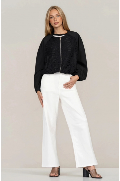 Дамско яке с декоративна дантела в черно с цип и свободна кройка