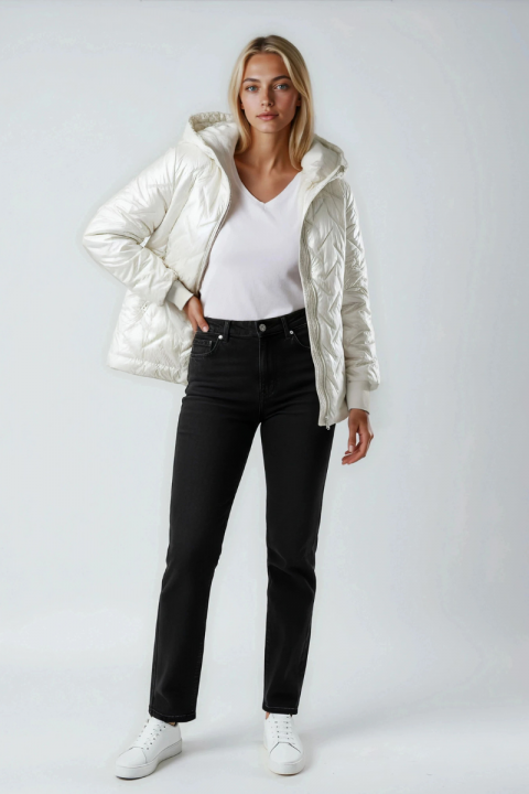 Дамско яке с удължена кройка в цвят екрю и декоративни капитонирани ленти