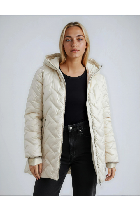 Дамско яке с удължена кройка в цвят екрю и декоративни капитонирани ленти