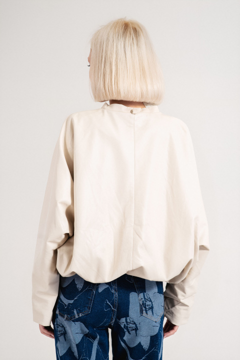 Дамско яке в светлобежово от мека еко кожа