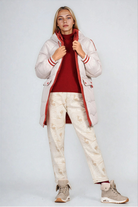 Дамско зимно яке в светлобежово с керемидени ципове