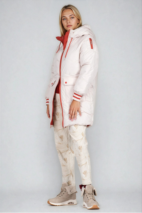 Дамско зимно яке в светлобежово с керемидени ципове