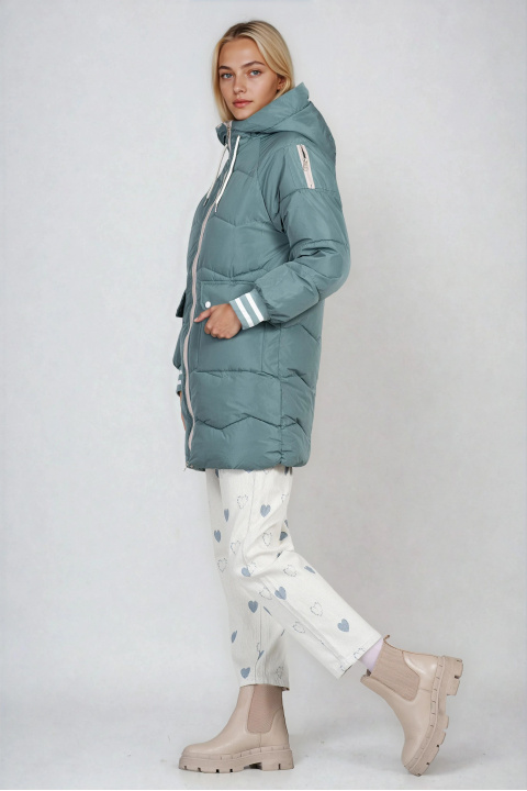 Дамско зимно яке в цвят мента с бежови ципове