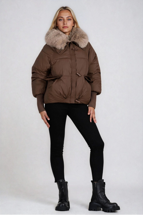 Дамско зимно яке в кафяво със сваляща се пухена яка
