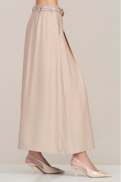 Дълга пола в бежово с декоративен колан