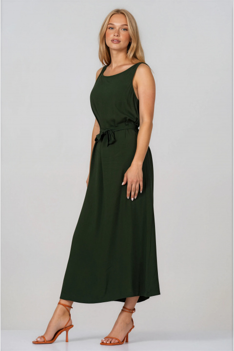 Дълга рокля от вискоза в тъмнозелено с връзка на гърба и колан