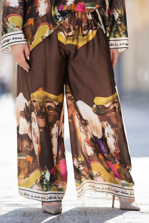 Макси сатениран комплект в кафяво с артистиччен принти свободна кройка