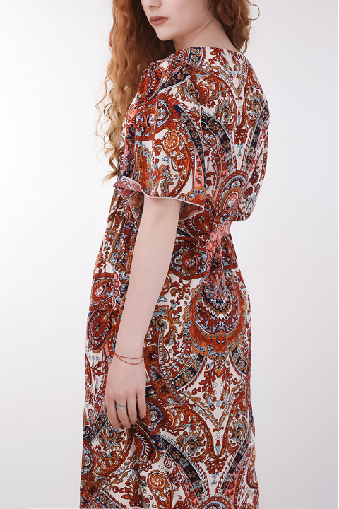 Къса рокля в червено с етно принт