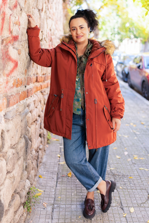 МАКСИ зимно яке тип парка в цвят керемида с качулка и топла подплата