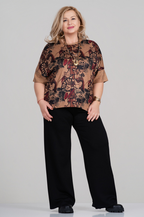 Макси блуза от фино плетиво в бежово с абстрактен принт в черно и бордо