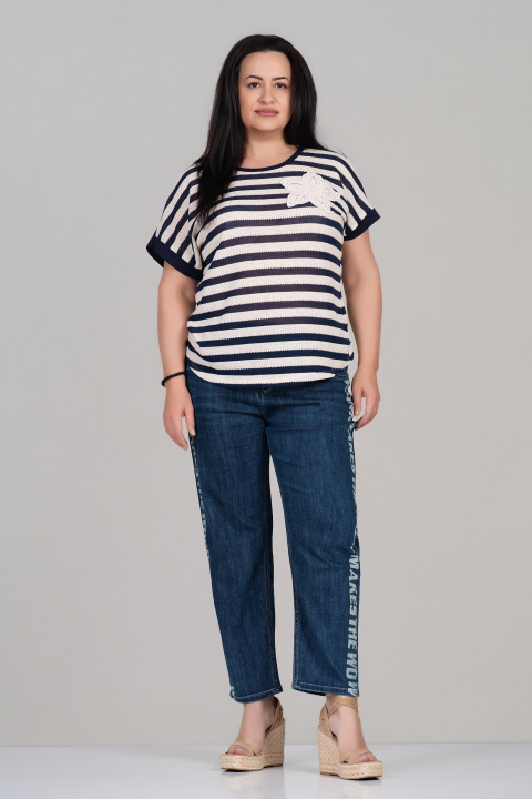 МАКСИ блуза от фино плетиво в черно райе със свободна кройка и бродирано цвете