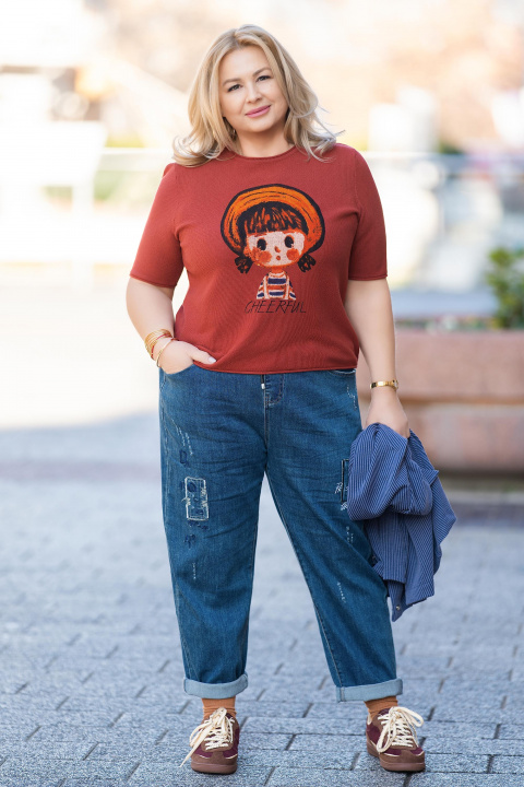 МАКСИ блуза от фино плетиво в цвят керемида с щампа момиче с шапка