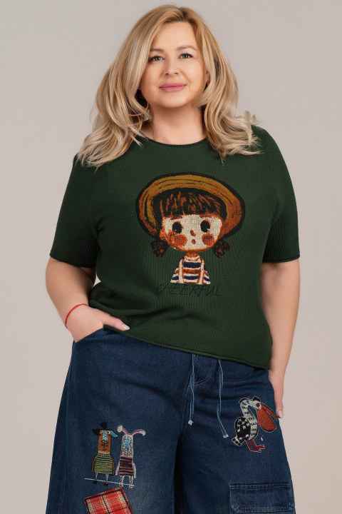 МАКСИ блуза от фино плетиво в зелено с щампа момиче с шапка