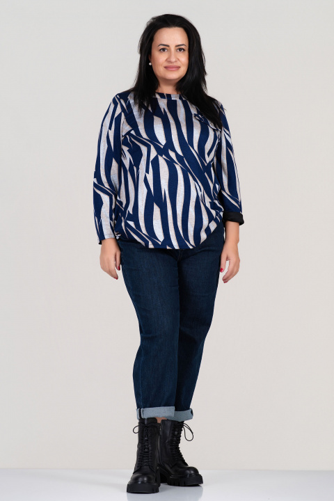 Макси блуза от вискоза в тъмносиньо с бежов принт и декоративен джоб