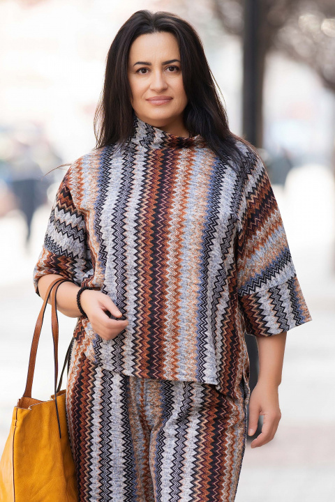 Макси блуза с цветен зигзагообразен принт