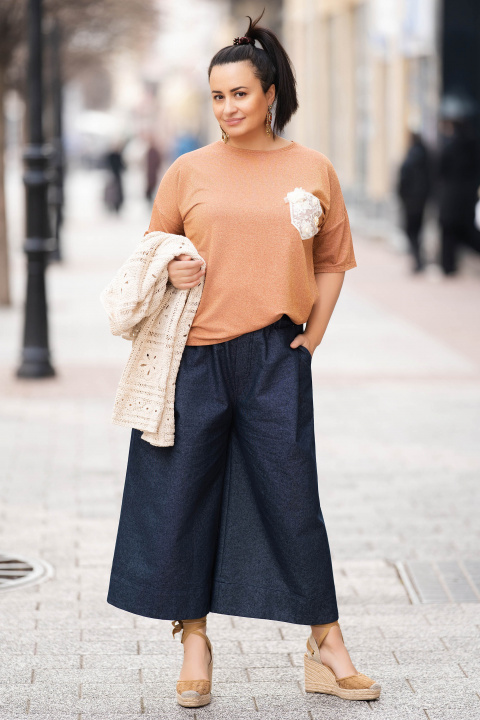 Макси блуза с ламе в карамелен цвят с декоративен джоб