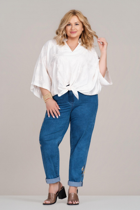 МАКСИ блуза в бяло със златиста яка, остро деколте и ефектно завързване