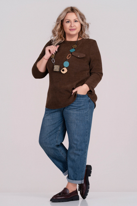 МАКСИ блуза в кафяво от плътна релефна материя с декоративен джоб с капак