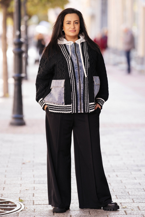 МАКСИ черен панталон с широки крачоли и ръб тип плоха