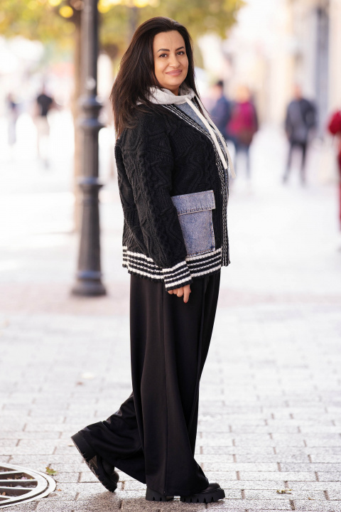 МАКСИ дизайнерска жилетка от плетиво и деним с качулка и джобове