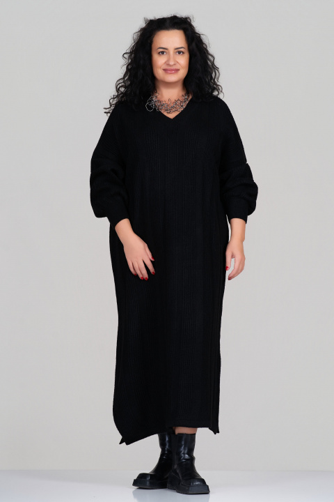 МАКСИ дълга плетена рокля в черно с остро деколте