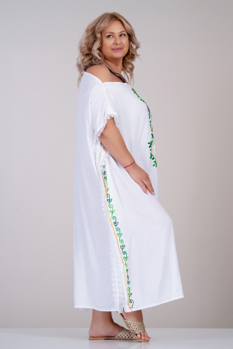 МАКСИ дълга рокля в бяло, тип пончо, с етно бродерия