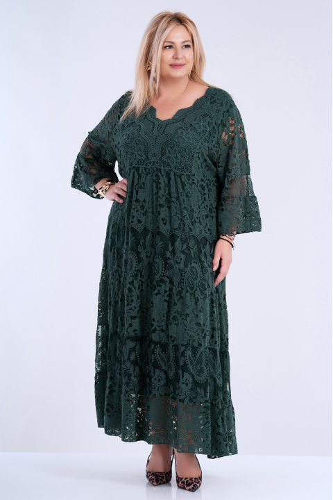 МАКСИ дълга рокля в зелено с богата рязана дантела