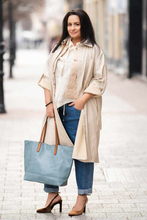 МАКСИ дълго яке от еко кожа в светлобежово с колан