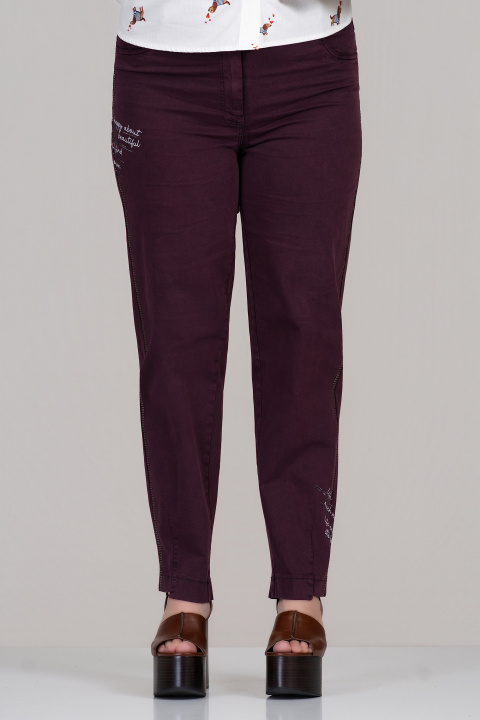 Макси дънки от памук в цвят вишна с еластична талия и надпис и декоративни камъни