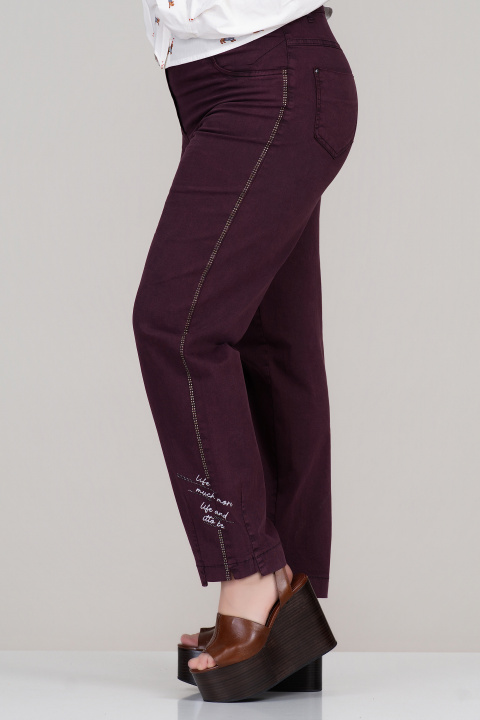 Макси дънки от памук в цвят вишна с еластична талия и надпис и декоративни камъни