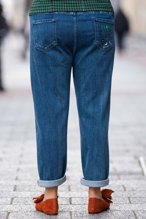 МАКСИ дънки с ластик и връзки в талията и цветна щампа с надписи