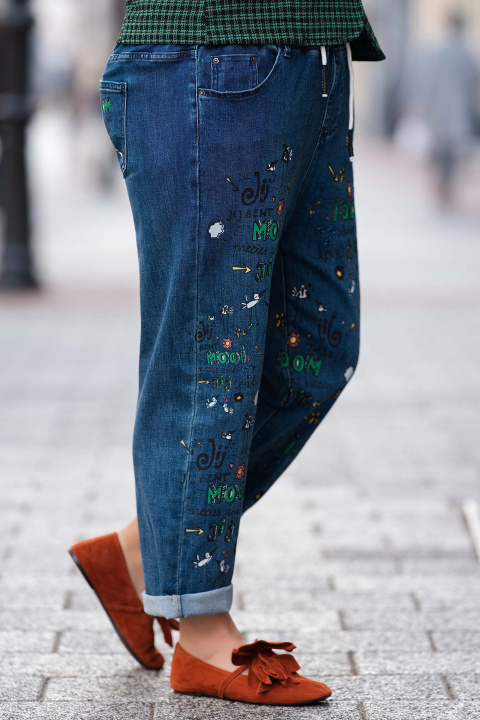 МАКСИ дънки с ластик и връзки в талията и цветна щампа с надписи