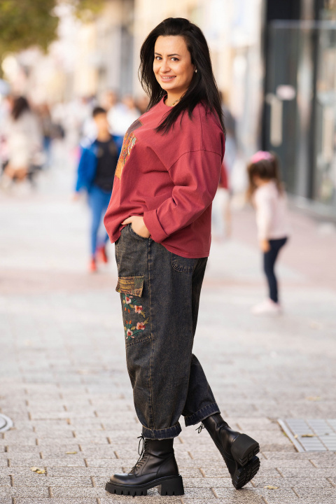 МАКСИ дънки с ластик в талията и цветни декоративни капаци