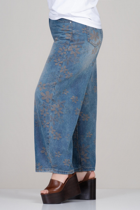 МАКСИ дънки с модерна кройка, кафяви цветя и избелен ефект