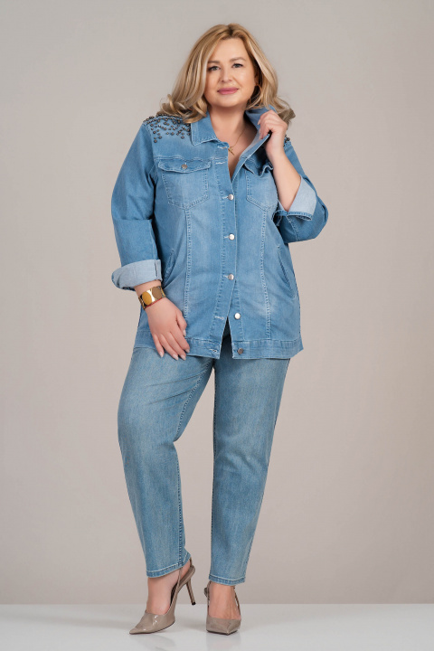 Макси дънково яке от памук в светлосиньо с метални капси и звездена на гърба