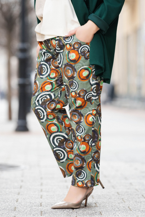 МАКСИ еластичен панталон с многоцветен геометричен принт