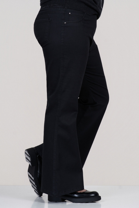 МАКСИ еластичен панталон в черно тип чарлстон