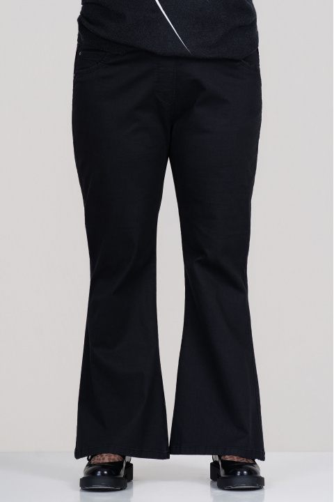 МАКСИ еластичен панталон в черно тип чарлстон