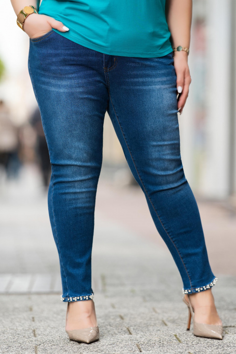 МАКСИ еластични дънки по тялото с декорирана панделка с перли