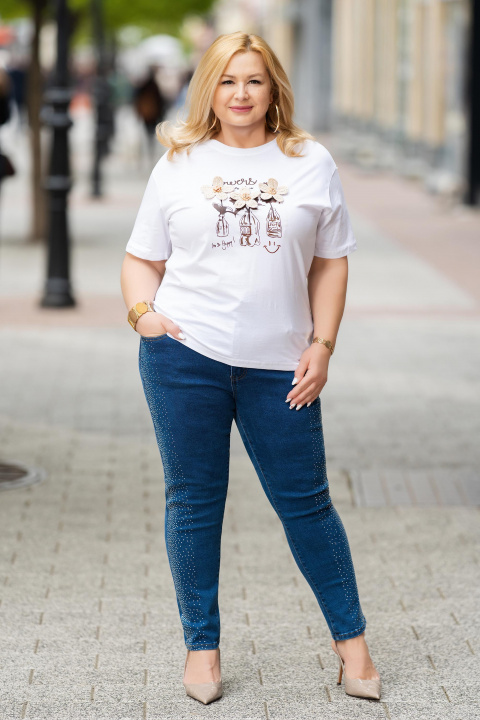 МАКСИ еластични дънки по тялото със страничен кант и ситни камъни